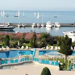 فندق Riviera Complex 6