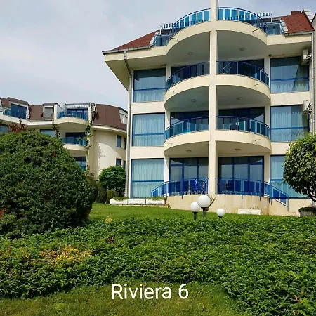 Riviera Complex 6