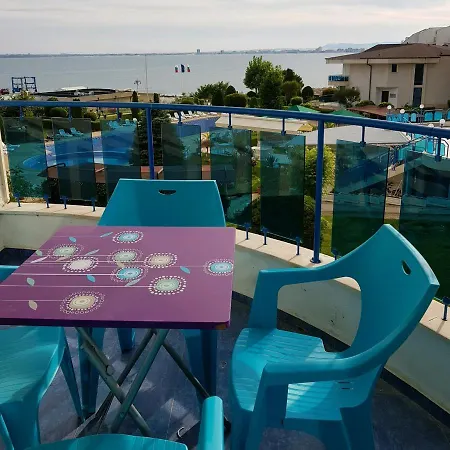 Riviera Complex 6 Отель *