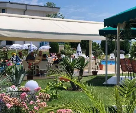 Szálloda Riviera Complex 6 *