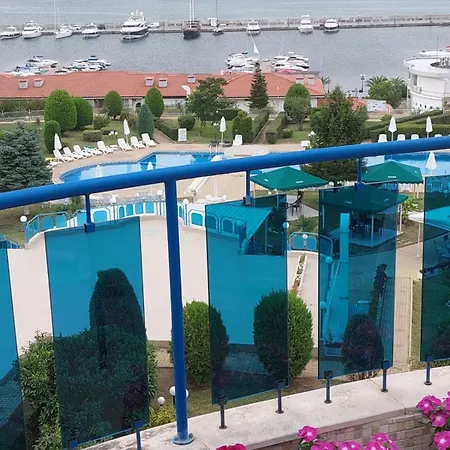 Riviera Complex 6 Hotel Święty Włas