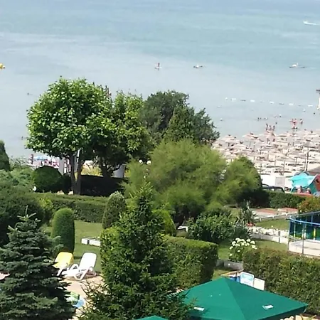 Riviera Complex 6
