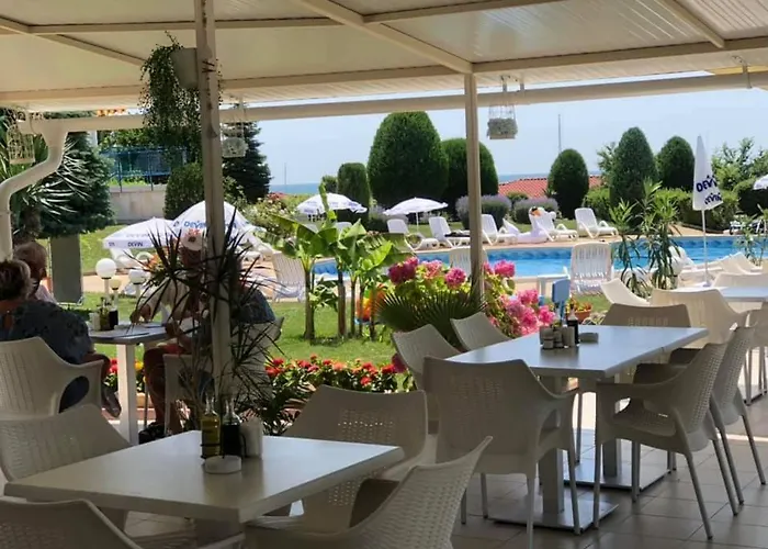 комплекс ривиера 6 Хотел